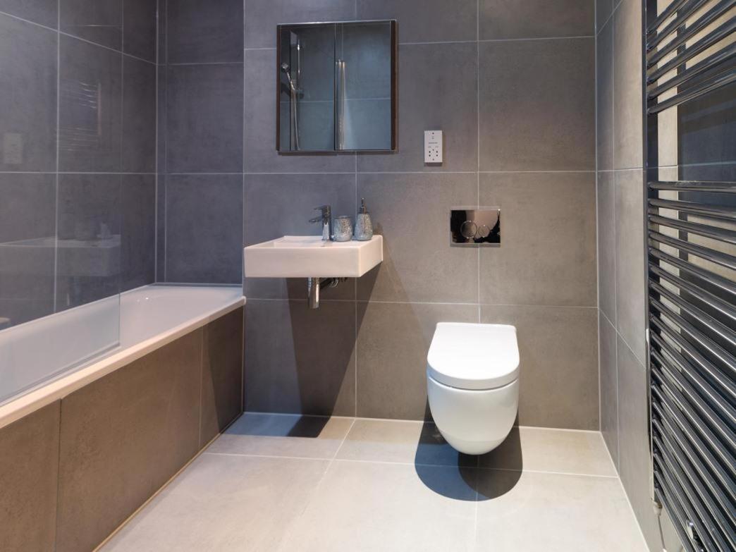 Central Tower Bridge Apartment Лондон Стая снимка
